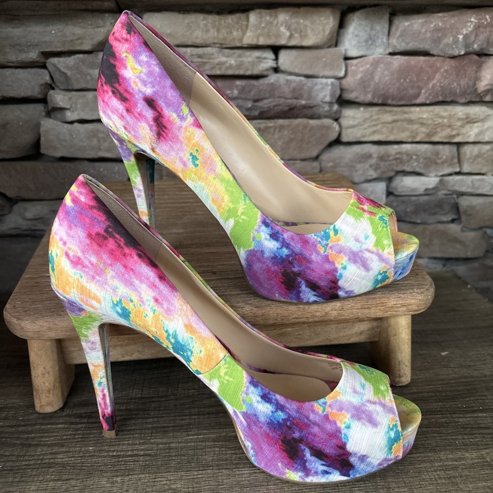 GUESS Peep Toe Platform Pumps Heels Watercolor Tie Dye Stiletto Satin Print 9.5
